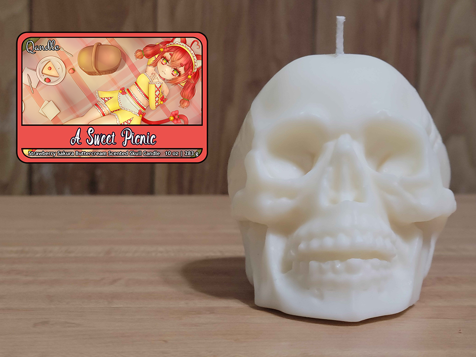 A Sweet Picnic Skull Candle