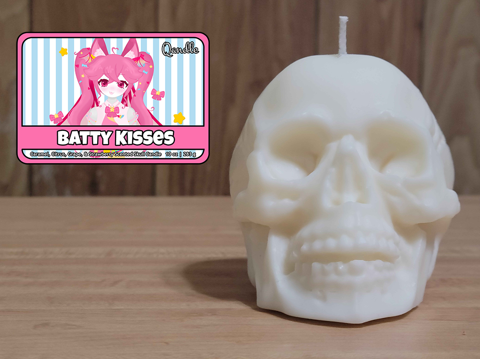 Batty Kisses Skull Candle