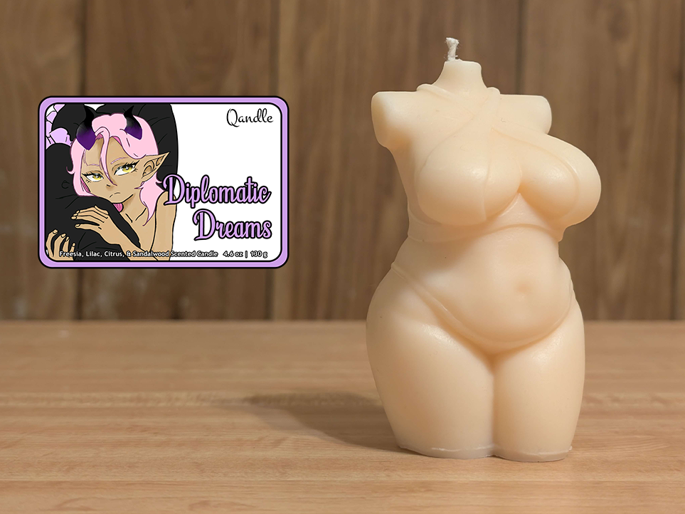 Diplomatic Dreams Curvy Body Candle