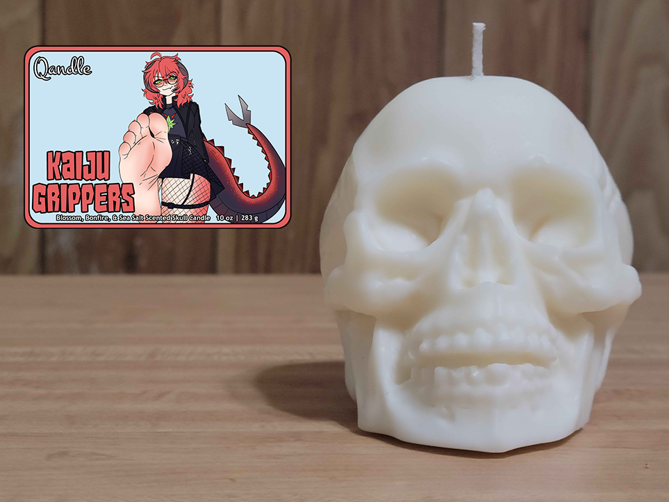 Kaiju Grippers Skull Candle