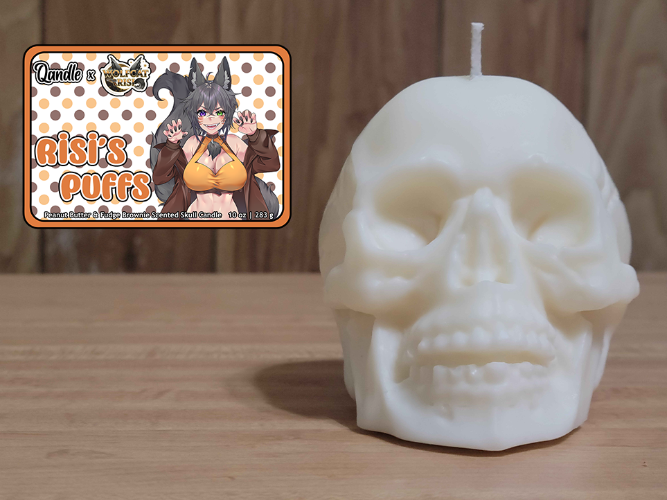 Risi's Puffs Skull Candle