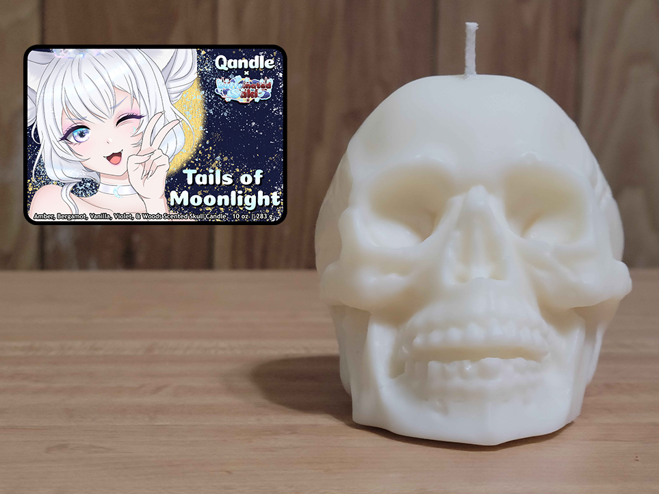 Tails of Moonlight Skull Candle