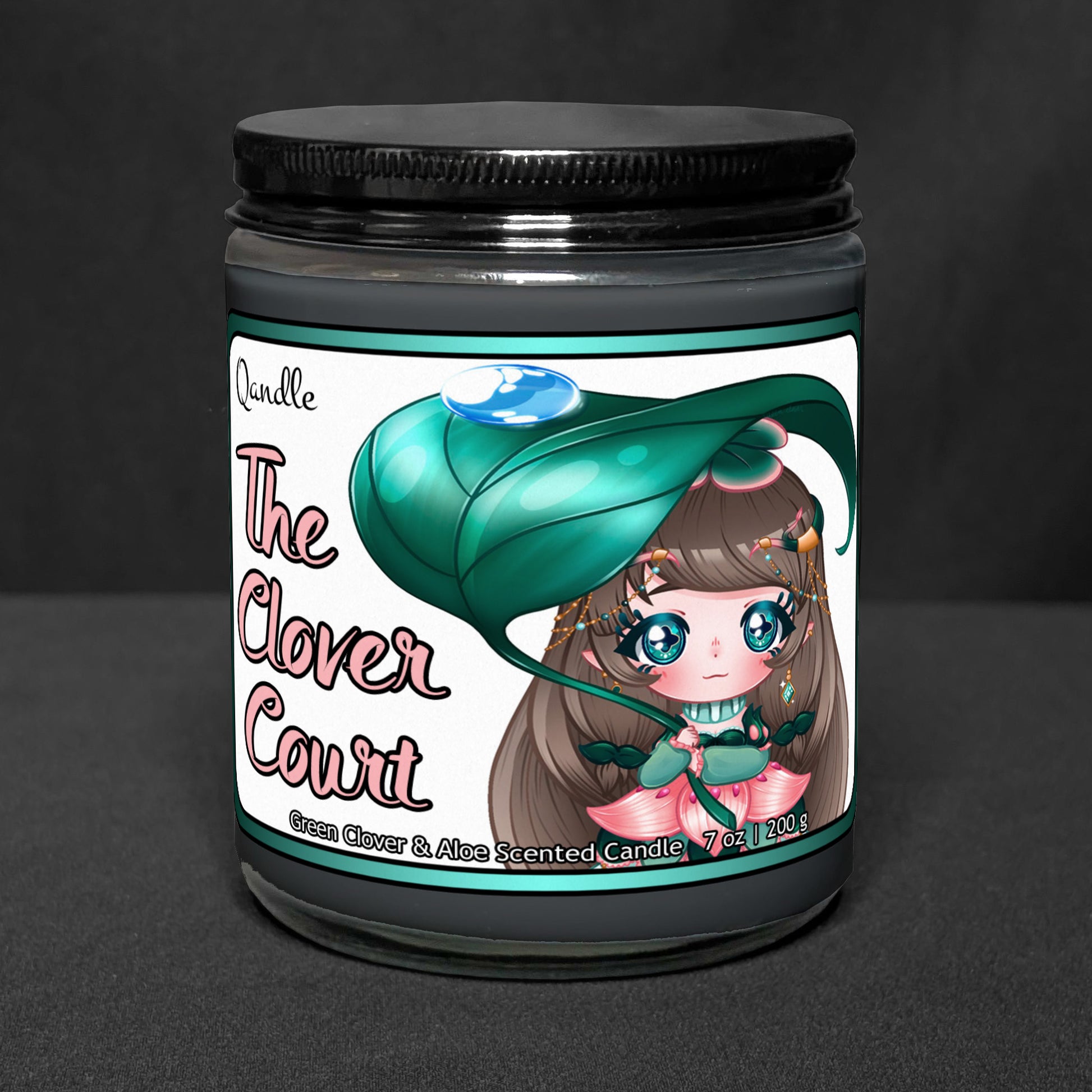 The Clover Court Candle