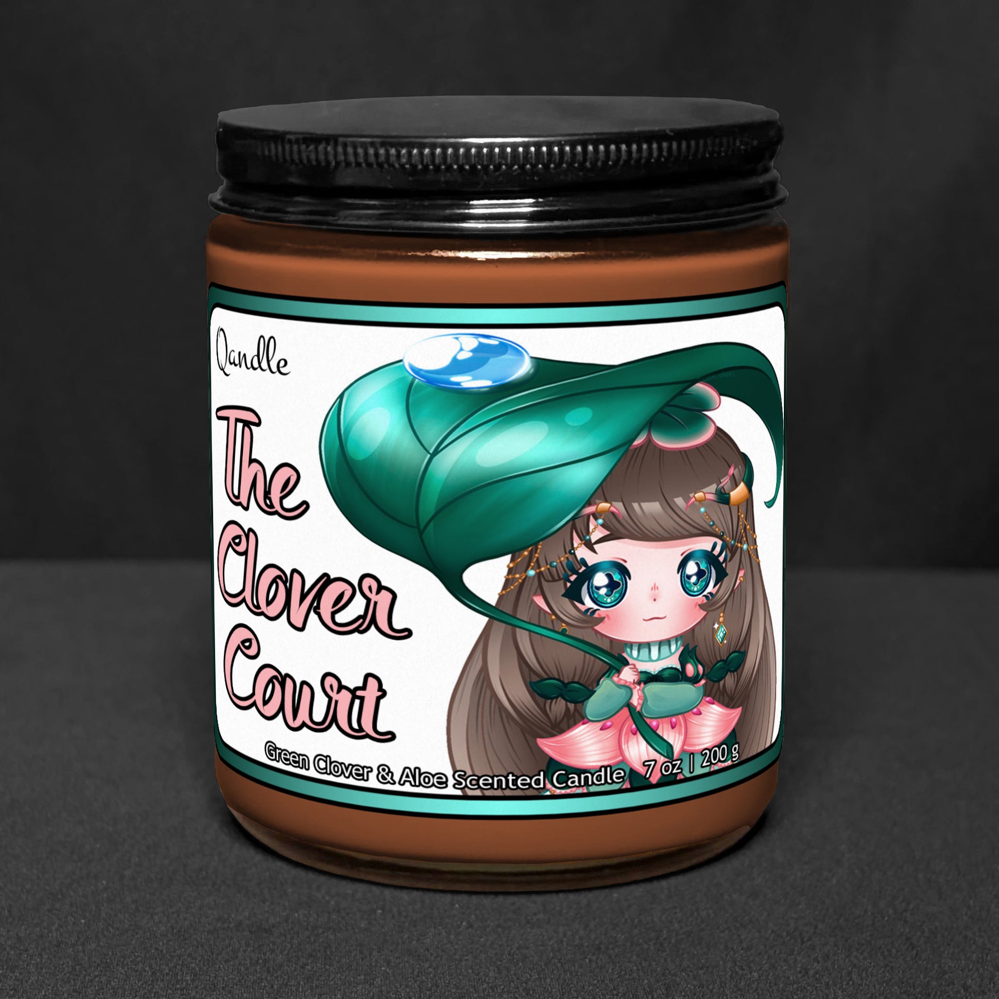 The Clover Court Candle