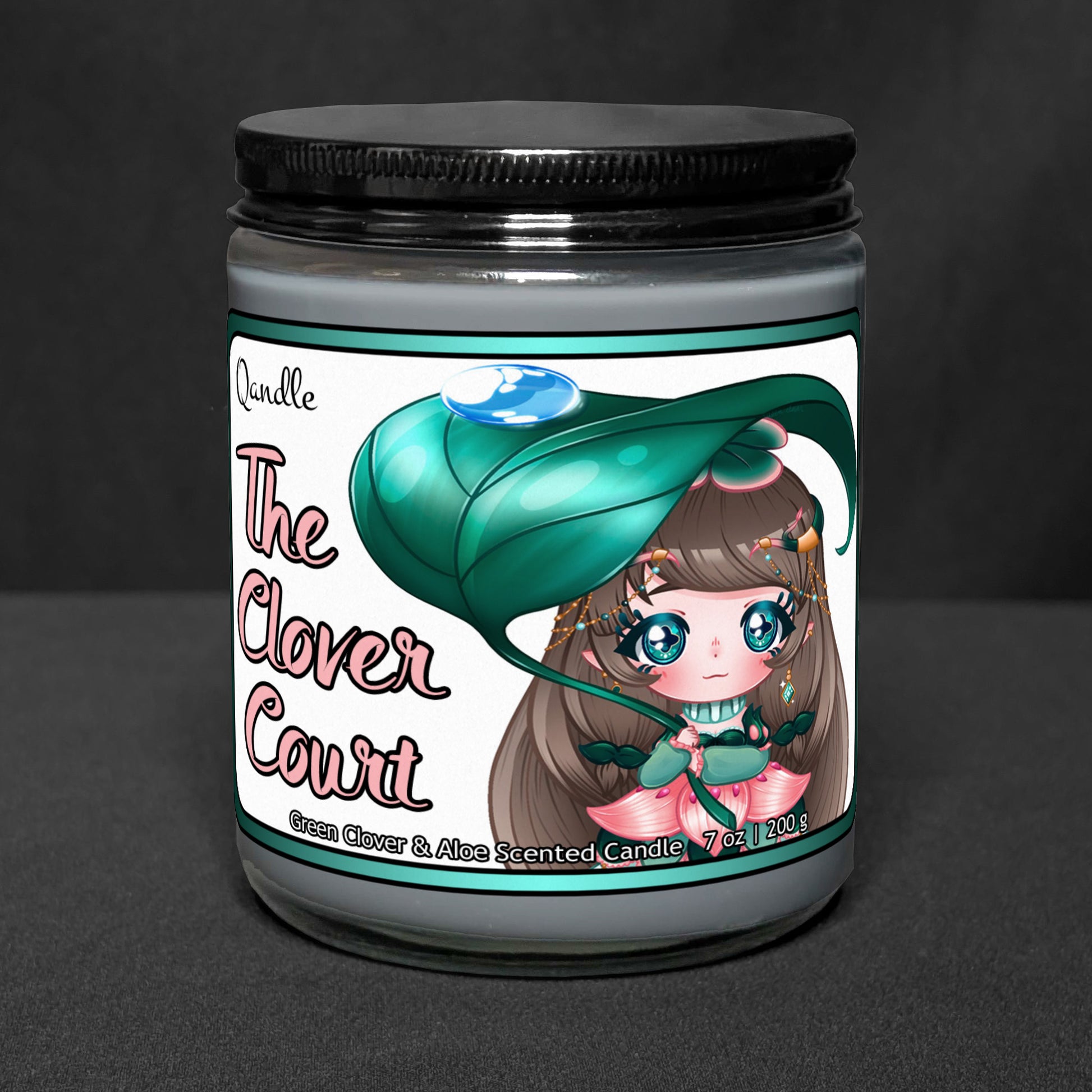 The Clover Court Candle