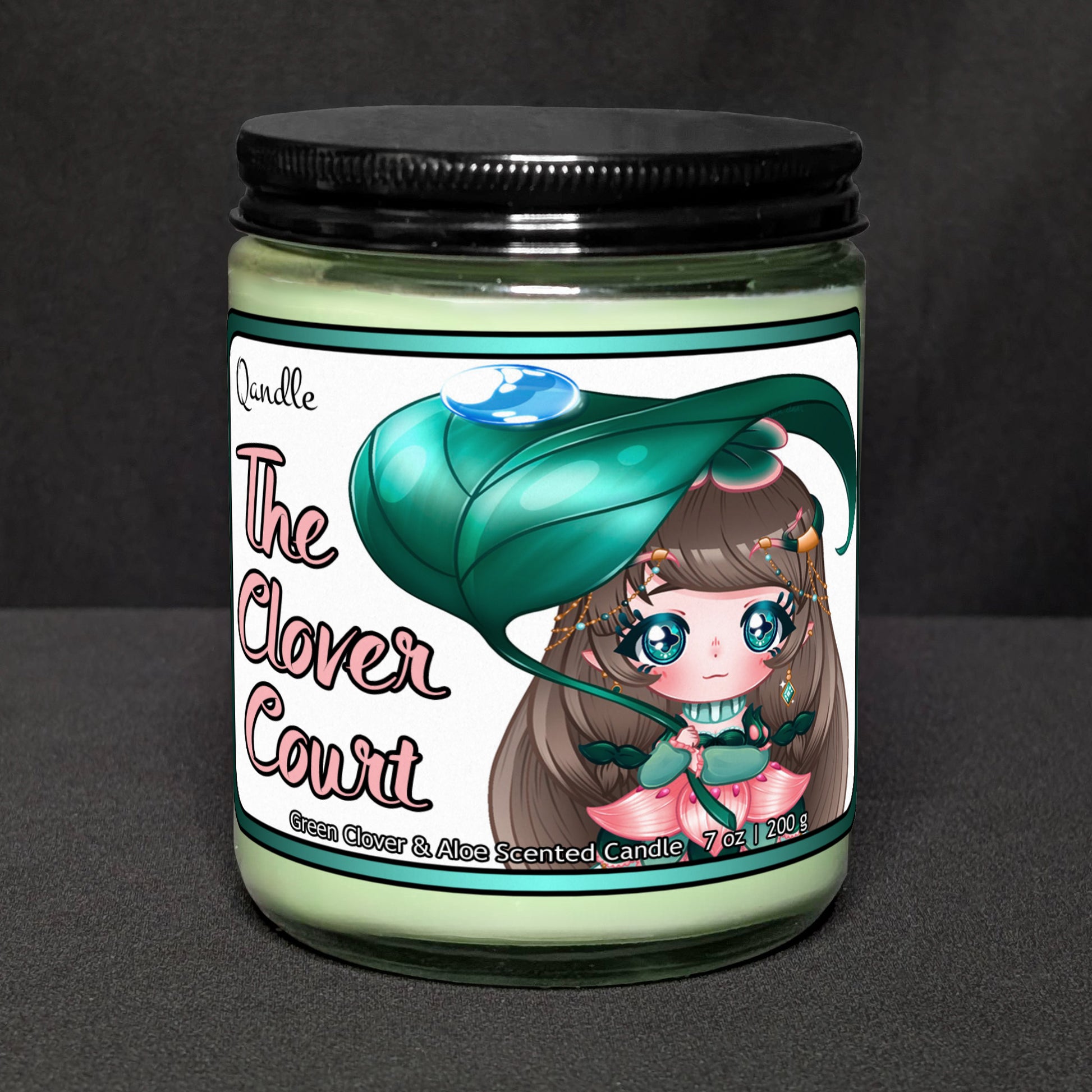 The Clover Court Candle
