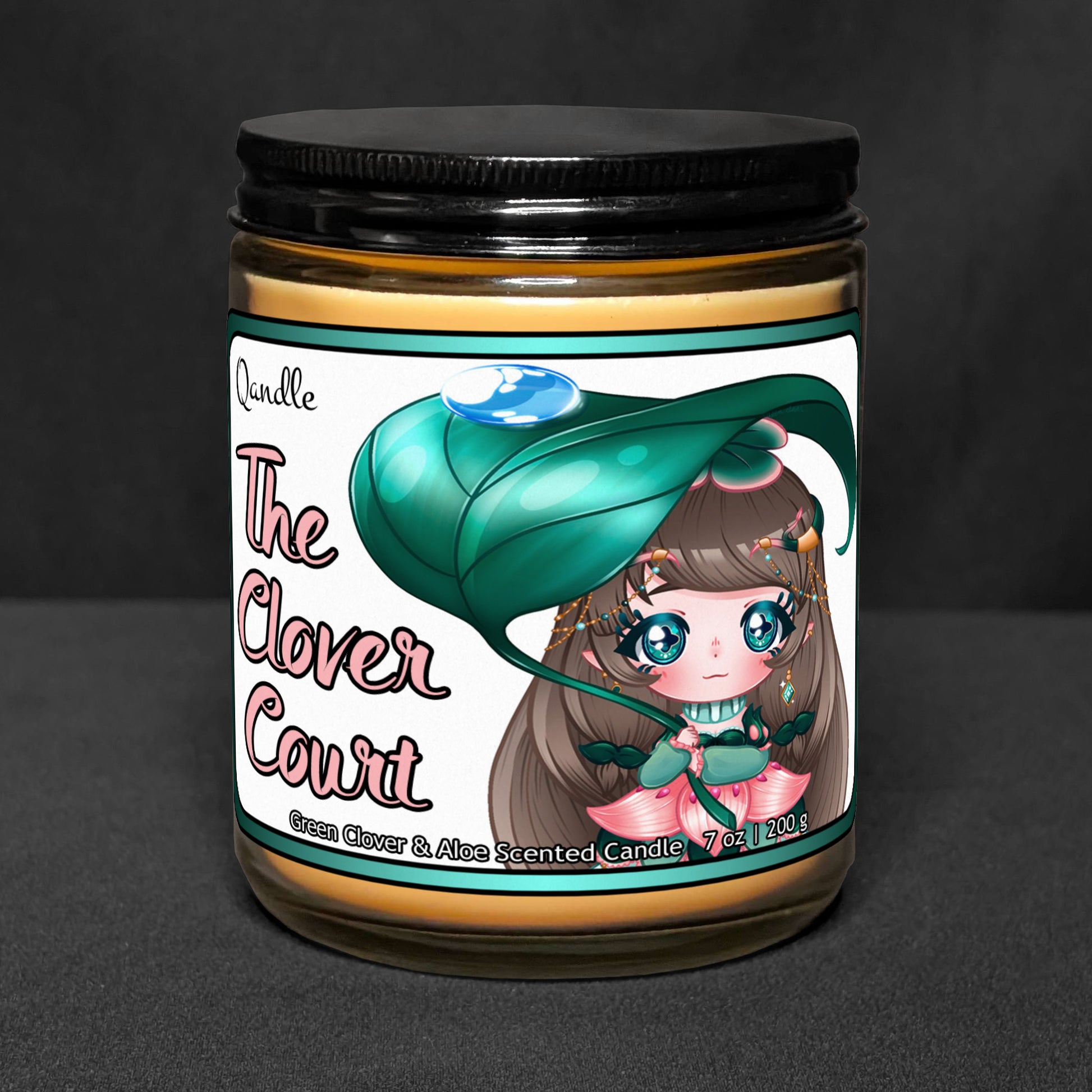 The Clover Court Candle