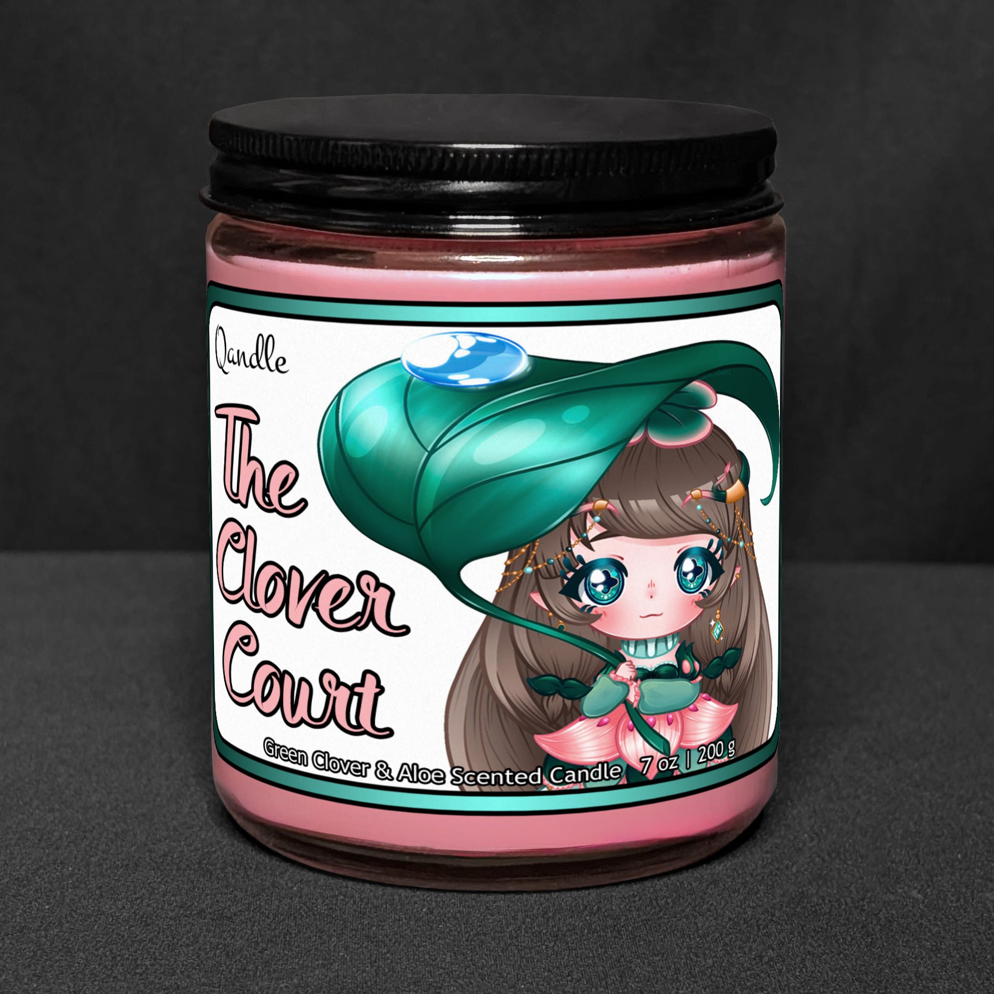 The Clover Court Candle
