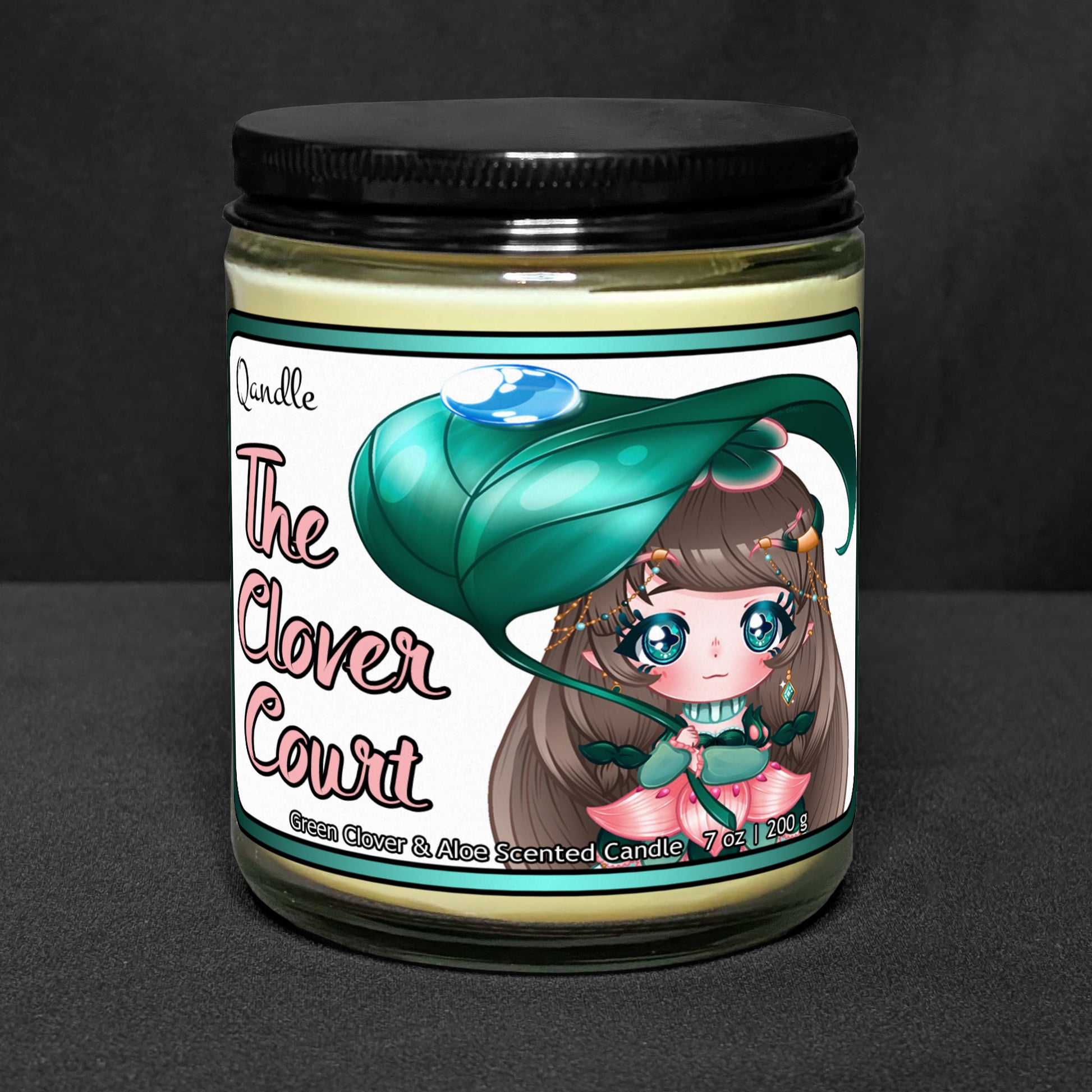 The Clover Court Candle